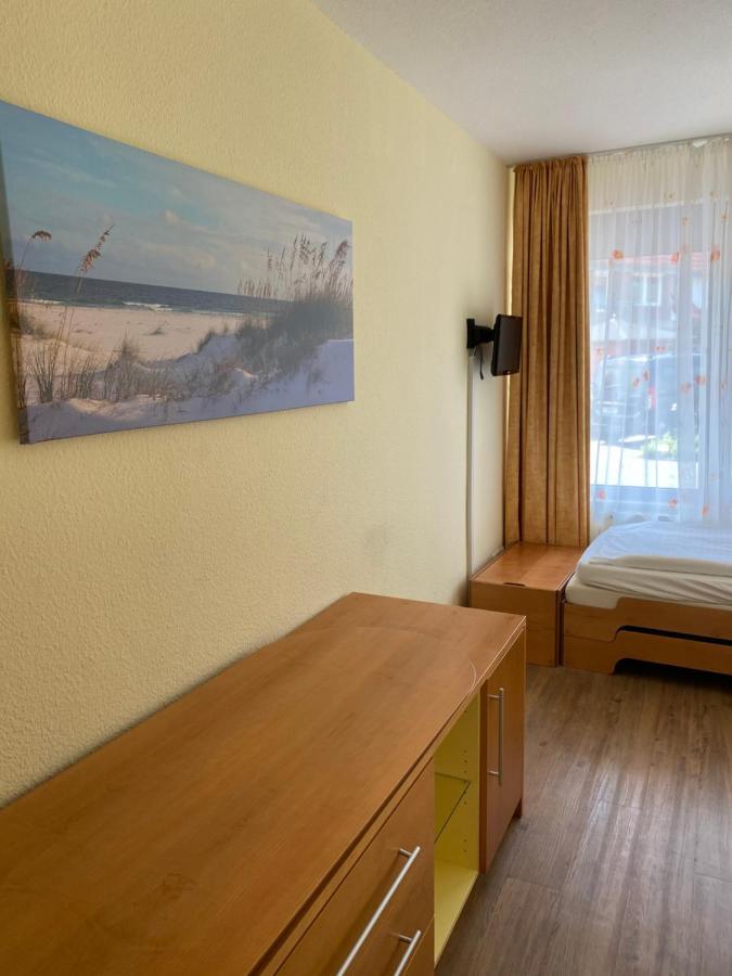 Nordseehotel Benser Hof Am Hafen Bensersiel Kültér fotó