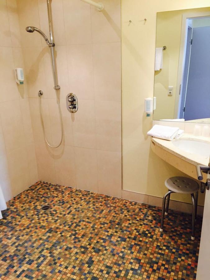 Nordseehotel Benser Hof Am Hafen Bensersiel Kültér fotó