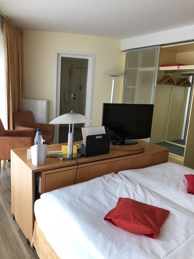 Nordseehotel Benser Hof Am Hafen Bensersiel Kültér fotó