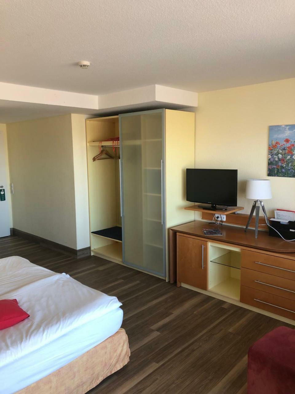 Nordseehotel Benser Hof Am Hafen Bensersiel Kültér fotó