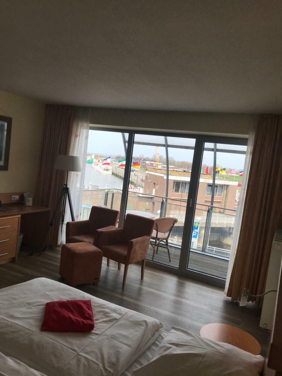 Nordseehotel Benser Hof Am Hafen Bensersiel Kültér fotó